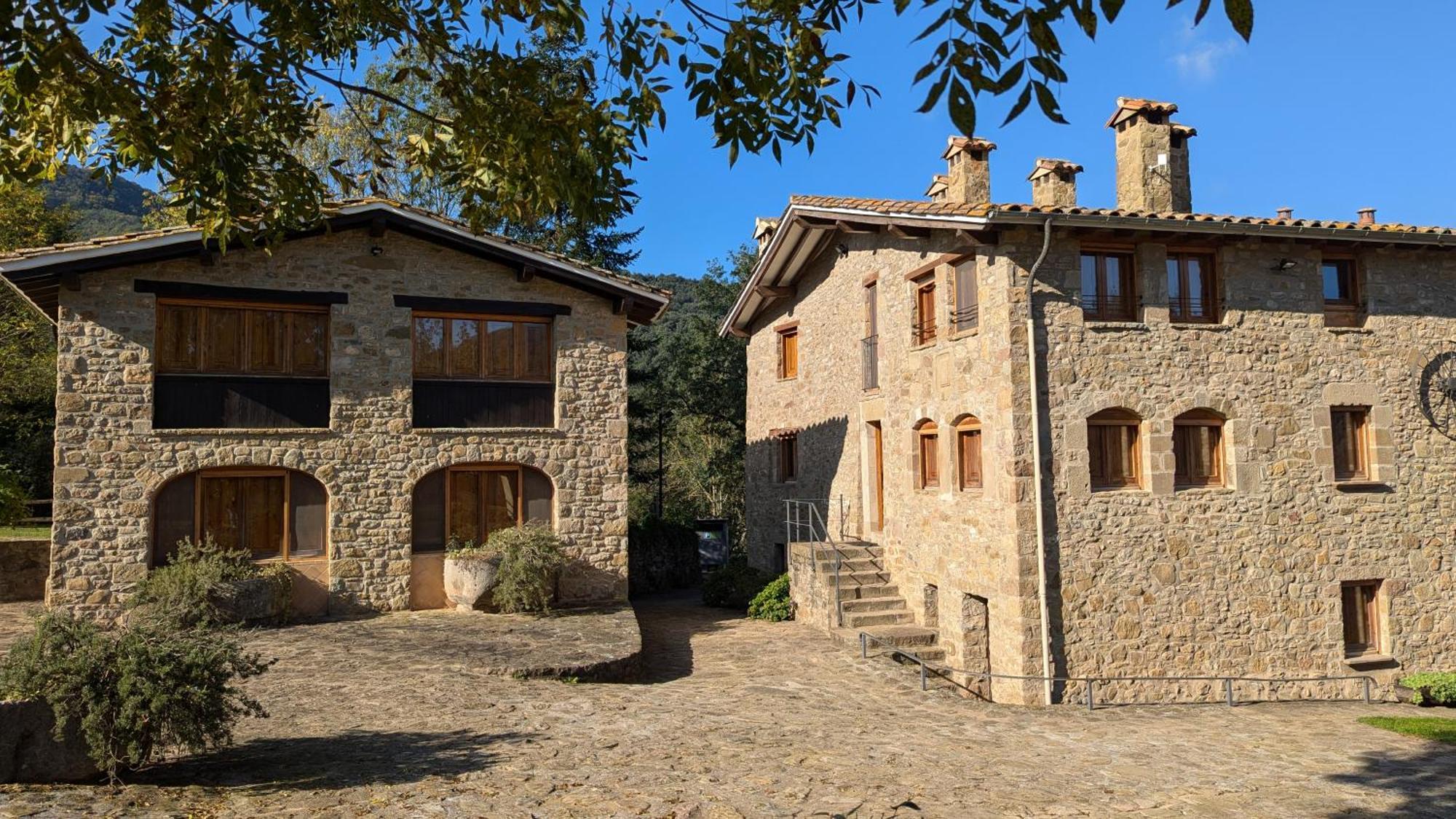Mas El Carrer Santa Pau Exterior foto
